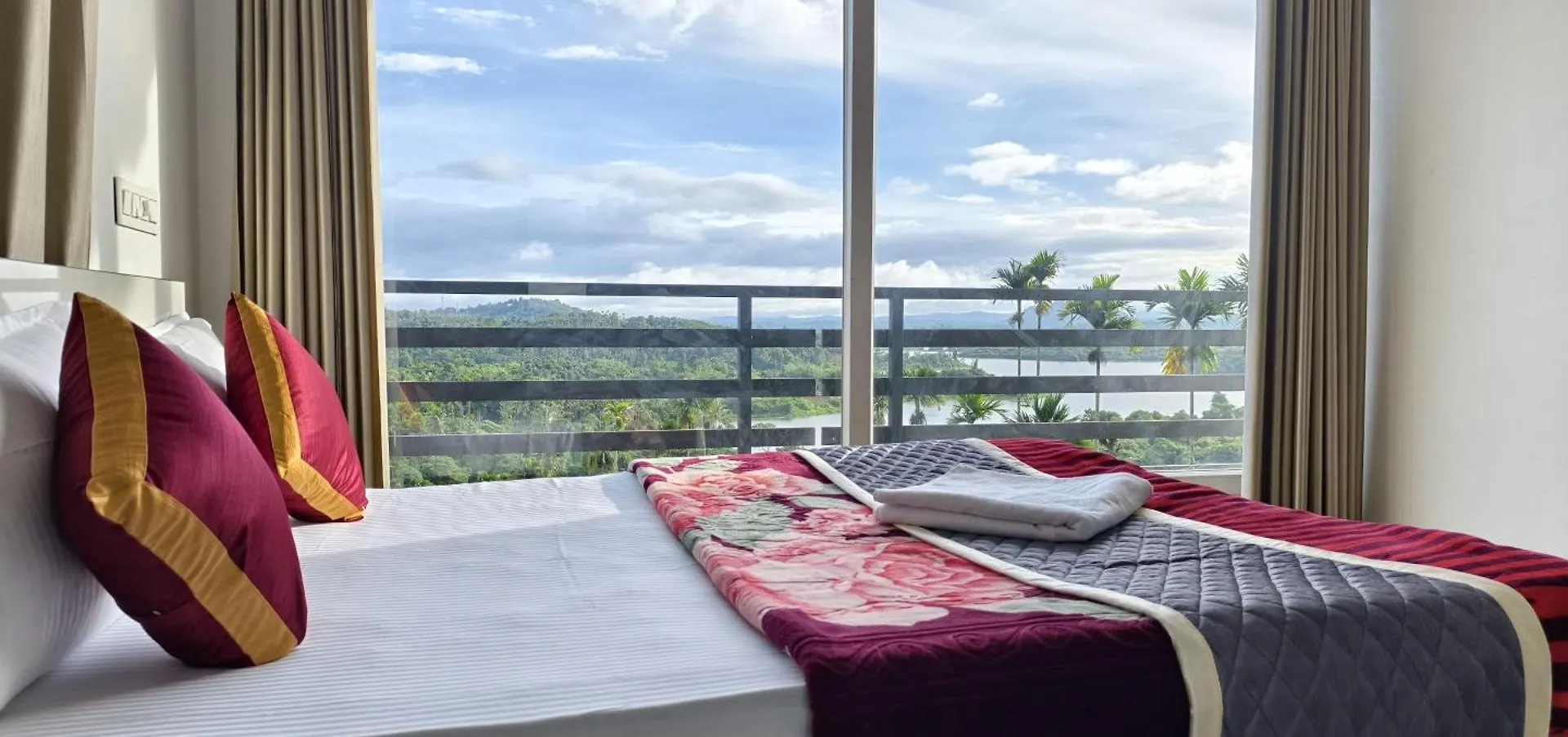 Seventhkey Clouds Wayanad Apartment Meppadi Homestay